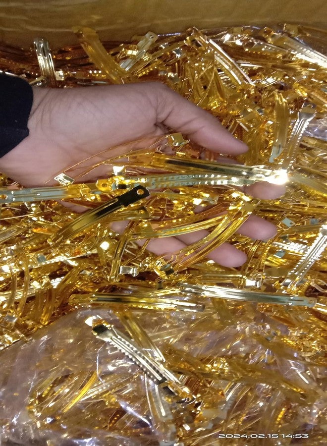 ديليكت مشبك شعر ذهبي رقيق، عرضه 1 سم وطوله 8 سم، مكون من 3 أجزاء، مصنوع من المعدن المسطح، مزود بدبابيس كروية خلفية، مناسب لصنع مشابك شعر على شكل فيونكات، مع قاعدة ومشبك مركزي. عبوة من 25 قطعة. - Image 4