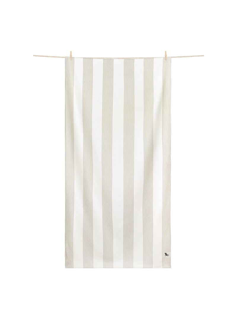 Dock & Bay Dock & Bay Bath Towel, Waffle Fabric Shower Towel for Home, Quick Dry, Super Absorbent, 100% recycled, Extra Large (180 x 90 cm)  - Coconut Cream  - Image 1
