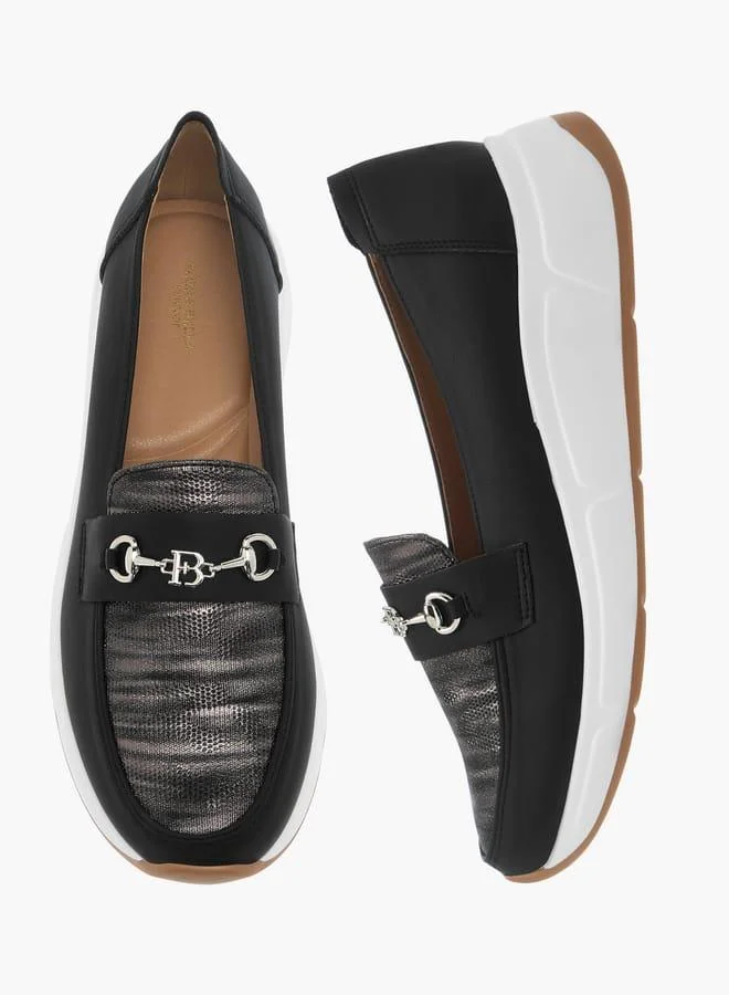 فلورا بيلا من شو إكسبرس حذاء نسائي بكعب ويدج بنقوش مع لمسة معدنية