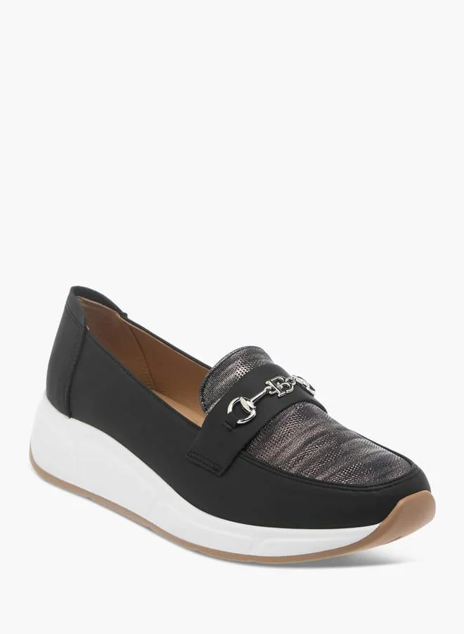 فلورا بيلا من شو إكسبرس حذاء نسائي بكعب ويدج بنقوش مع لمسة معدنية