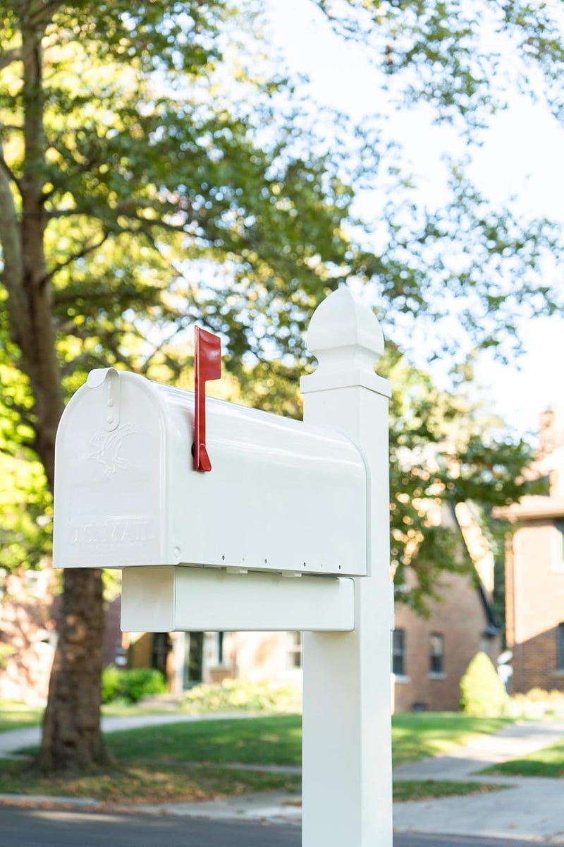 ARCHITECTURAL MAILBOXES عمود صندوق البريد البلاستيكي ويتلي، رمز التوافق A، B، C، WP000WAM، أبيض - Image 1