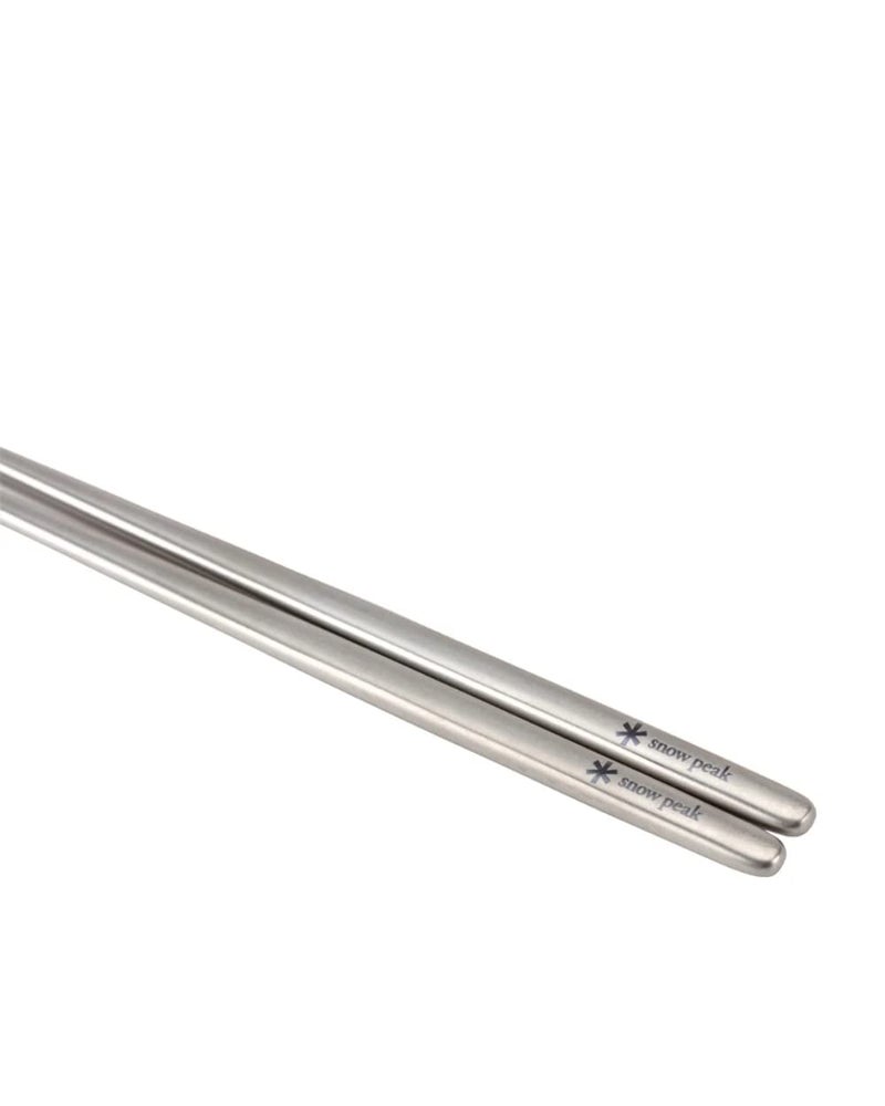 Snow Peak Snow Peak Titanium Chopsticks  Essential  Durable Camping Cutlery  Titanium Chopsticks with Carry Case for Convenient Storage  Packing  Utensils for Camping HIking  Home  Silver