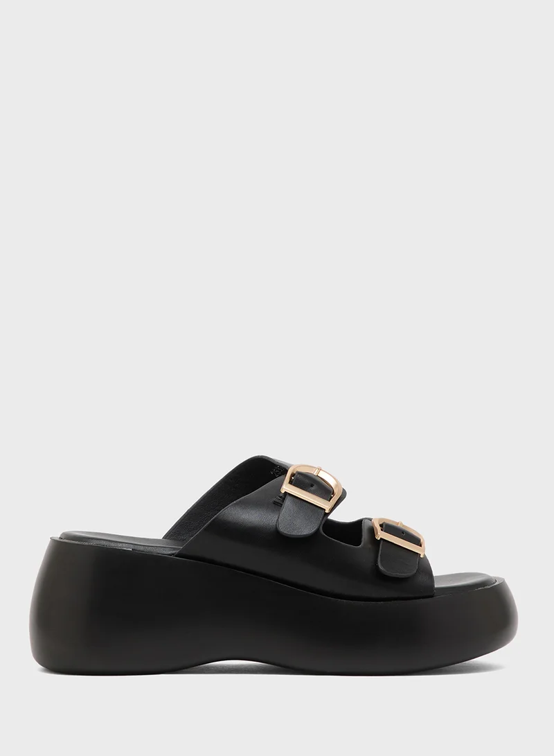 OZZO Flat Sandals