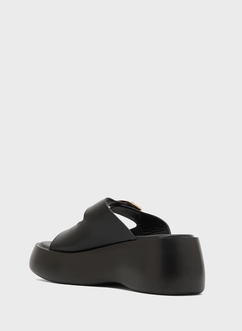 OZZO Flat Sandals