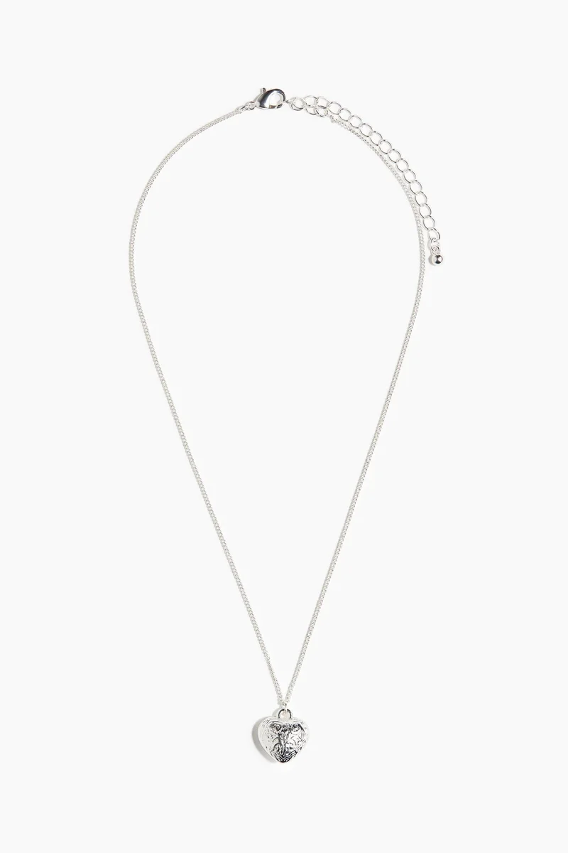 H&M Heart-pendant necklace