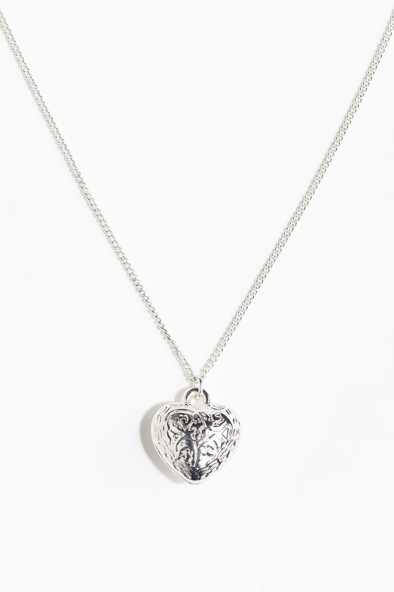 H&M Heart-pendant necklace