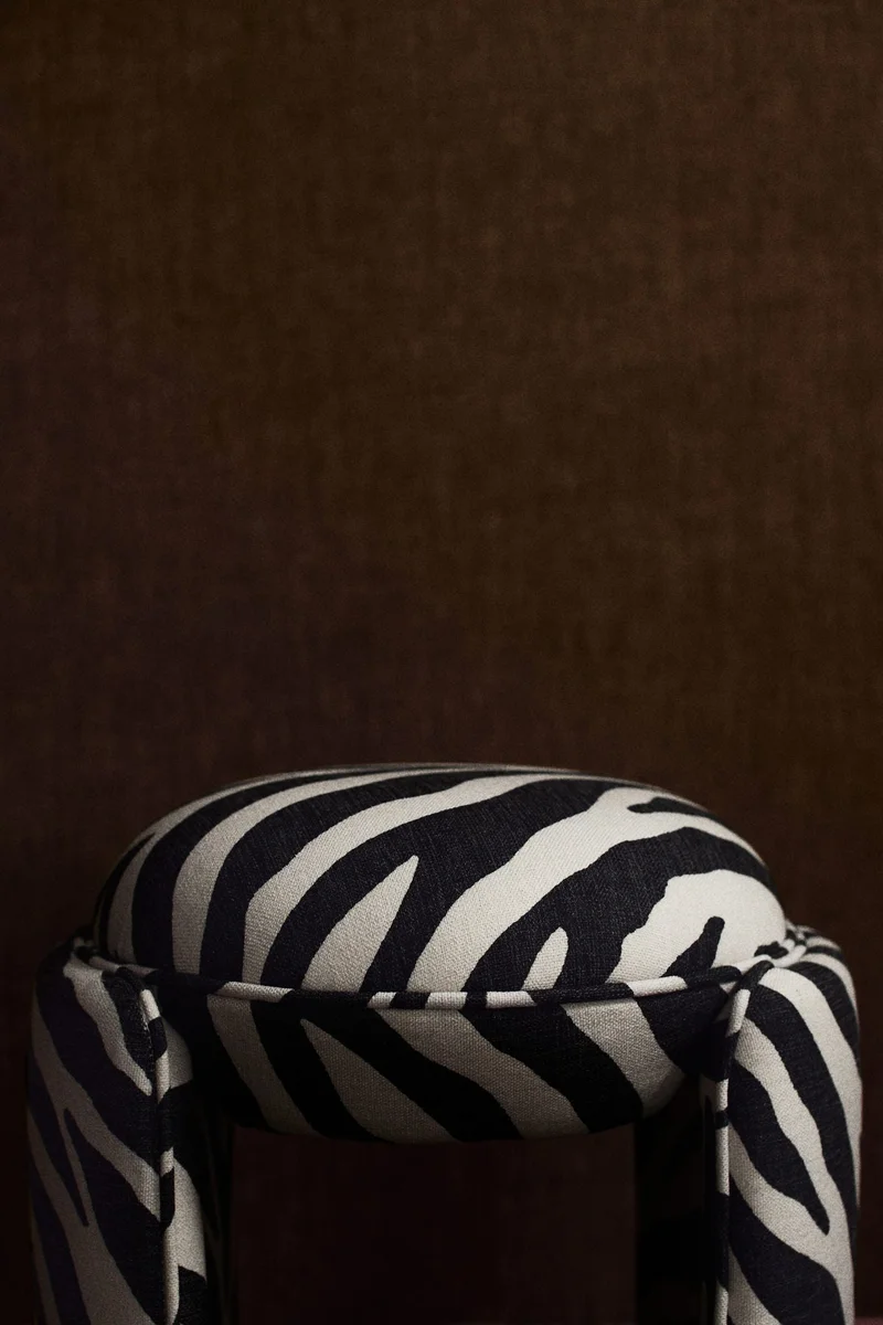 اتش اند ام مقعد مرتفع كبير