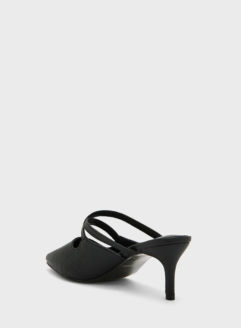 ELLA Crossover Strap Pump
