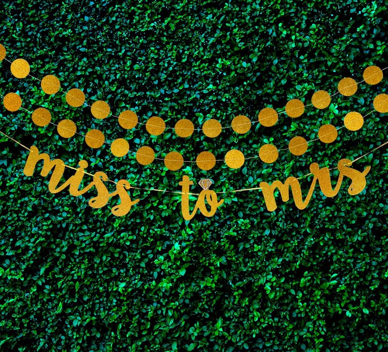 Bachelorette to Bride Miss to Mrs Banner, Garland & Confetti Set - Bachelorette, Engagement or Wedding Party Decorations - Sparkly Rose Gold Banner, Circle Garland & Super Fun Diamond Ring & Circle Confetti (Gold) - Image 2