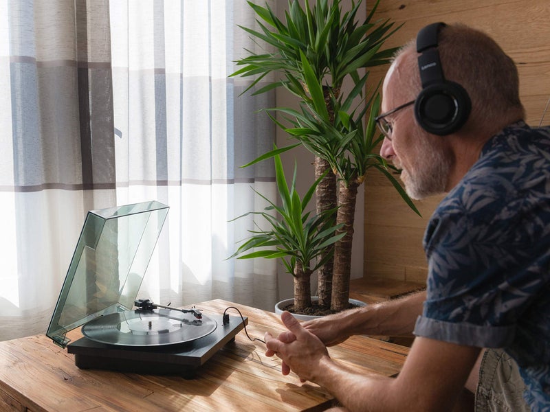 Lenco لينكو LS-10 مشغل اسطوانات فينيل مع مكبر صوت مدمج وتقنية البلوتوث 33 45 RPM أسود MDF مستورد من الاتحاد الأوروبي - Image 4