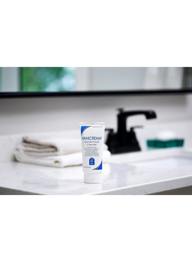 Vanicream منظف وجه لطيف، 2.5 أونصة سائلة، مصمم بدون مهيجات شائعة للبشرة الحساسة، يزيل المكياج والأوساخ والزيوت الزائدة، غير كوميدوغينيك، غسول وجه متوازن الرقم الهيدروجيني - Image 2