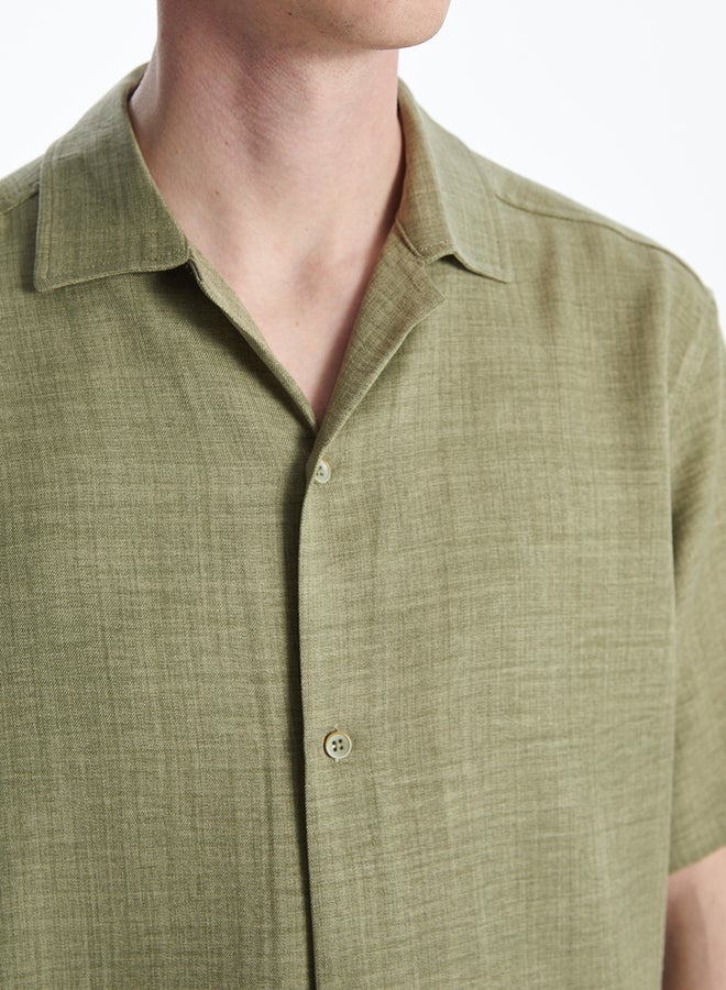 LC WAIKIKI Regular Fit Short Sleeve Men's Shirt  - Image 2