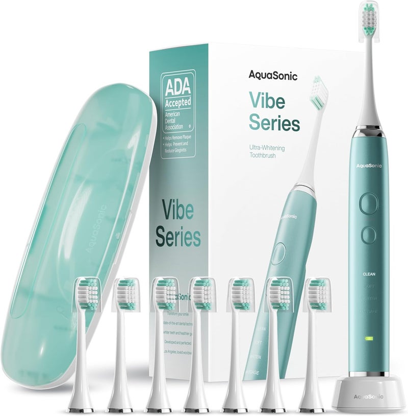 أكوا سونيك فرشاة أسنان كهربائية من سلسلة Aquasonic VIBE فائقة التبييض – معتمدة من ADA - تشمل 8 رؤوس فرشاة وحقيبة سفر – محرك بقوة 40,000 نبضة في الدقيقة وشحن لاسلكي - 4 أوضاع مع مؤقت ذكي – لون أخضر نعناعي معدني - Image 1