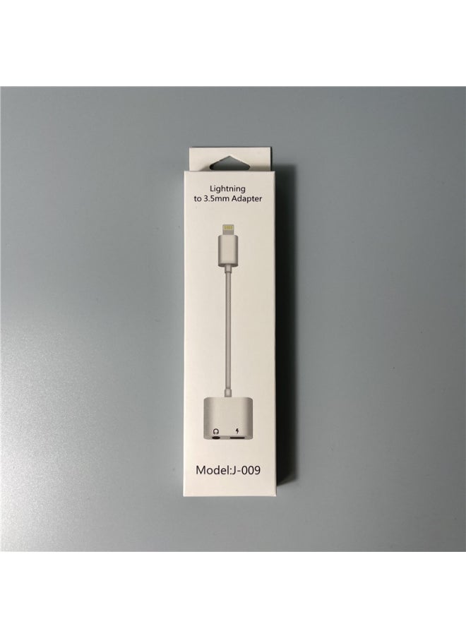 Generic - The Two-in-one Headset Adapter Is Suitable For Apple Android Mobile Phone Type-c To 3.5mm Digital Audio Live Broadcast Head-Interface Form:[Apple] [2 In 1] 3.5 + Lightning (Charging/Listening To Songs) - Image 1
