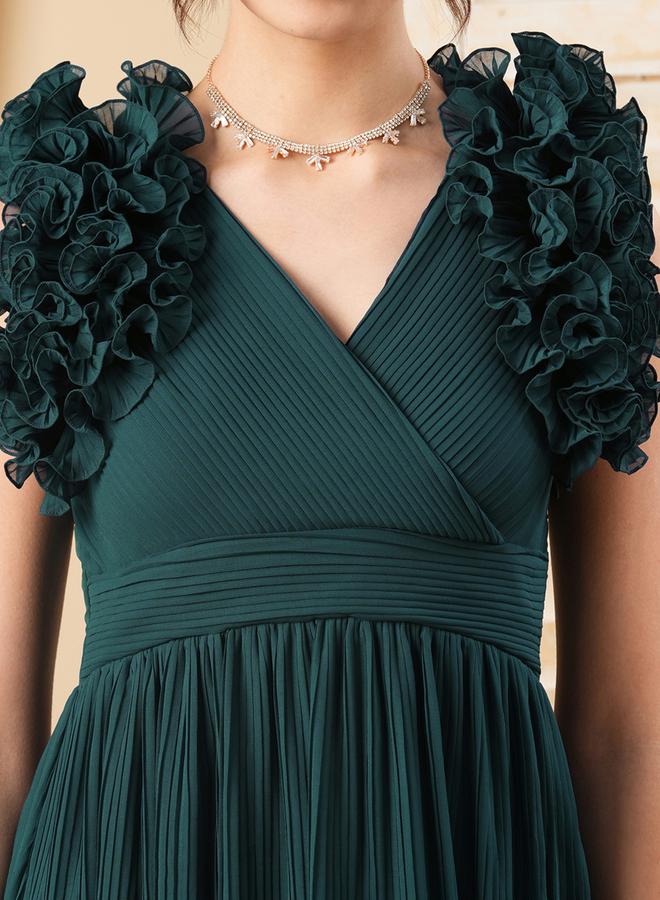 ميش فستان طويل مزين بكشكش مع ياقة بنمط لف - Image 4