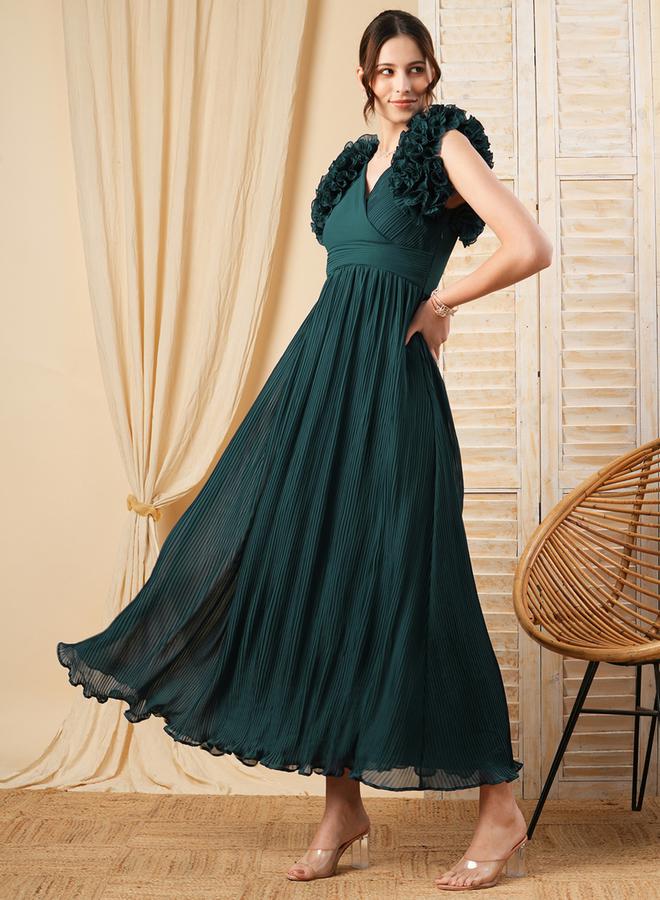 ميش فستان طويل مزين بكشكش مع ياقة بنمط لف - Image 3