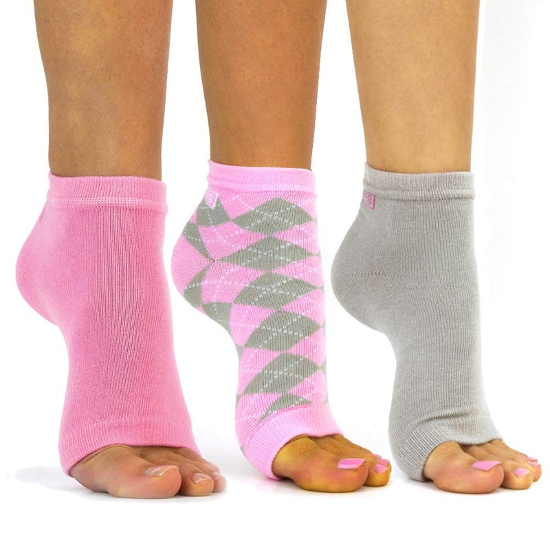 Freetoes جوارب فريتويس بدون أصابع - 3 أزواج. 1-وردي، 1-وردي مزخرف، 1-رمادي - Image 1