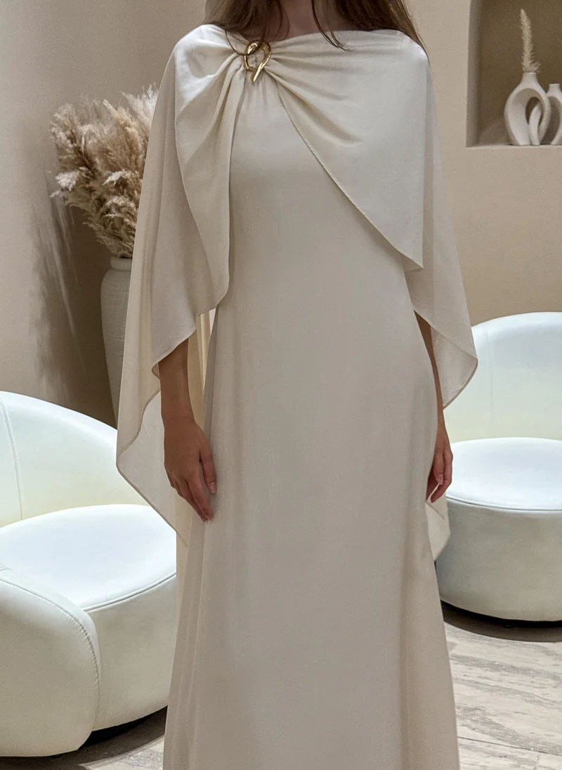 Lichi Maxi dress with train and metal decor on the shoulder