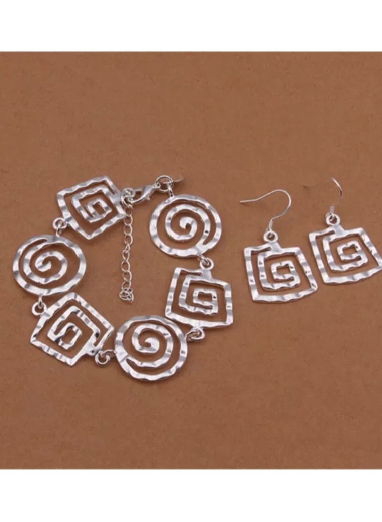 NEW STYLE Elegant 925 Silver Plated Bracelet & Earrings Set For Women - Image 1