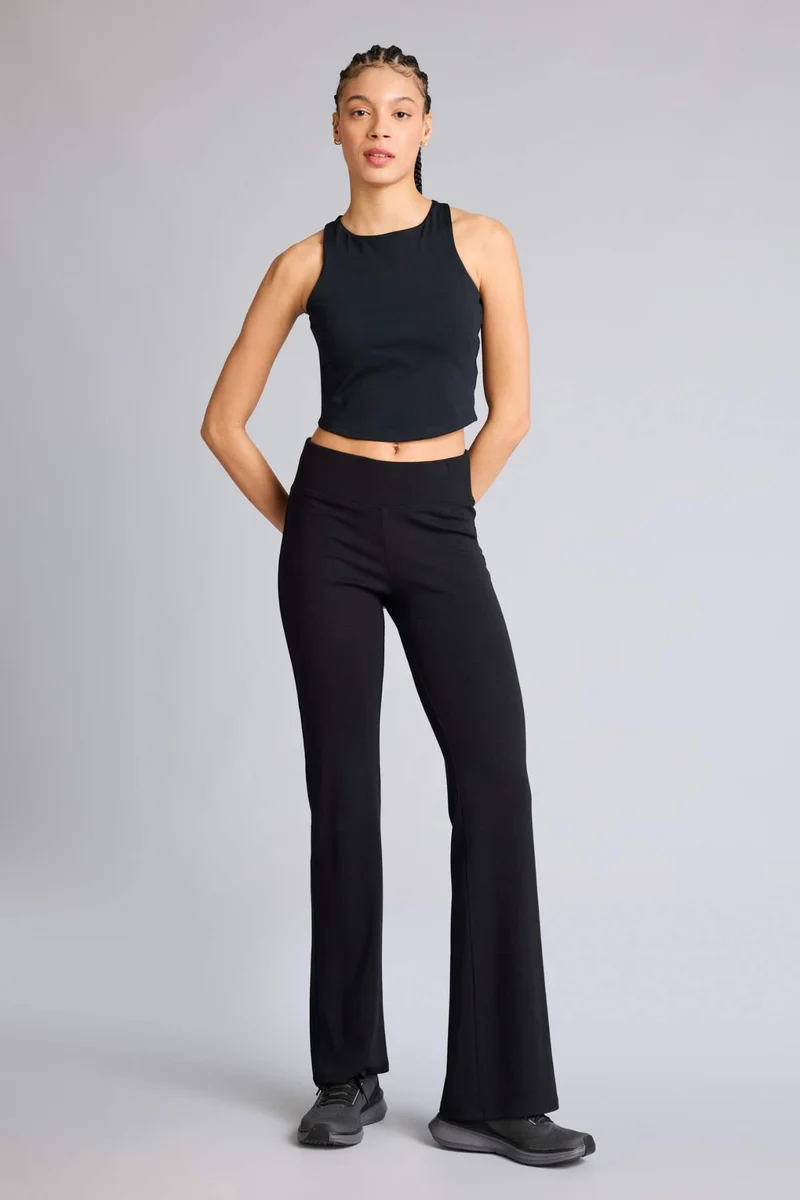ديفاكتو Flare Ribana Trousers