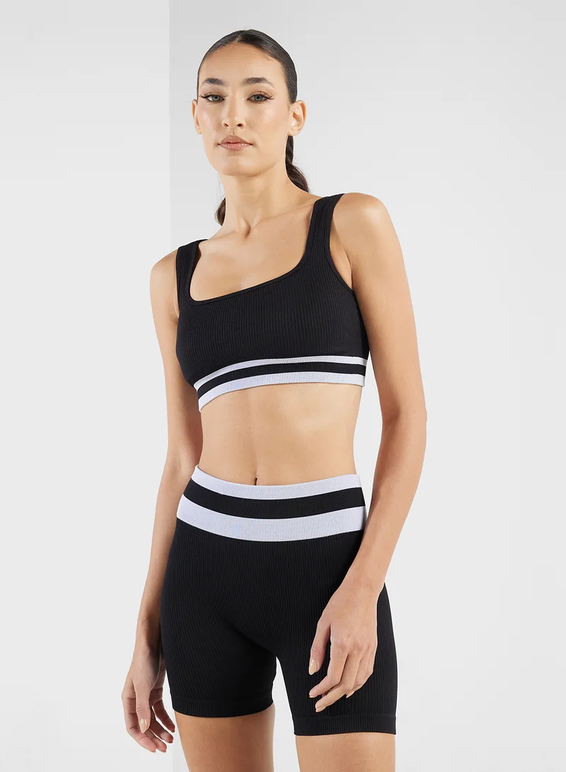 FRWD Contrast Trim Detail Sports Bra & High Rise Short Set