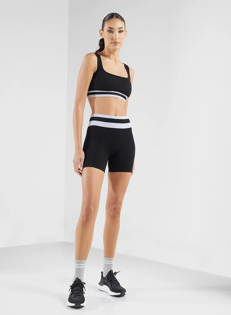FRWD Contrast Trim Detail Sports Bra & High Rise Short Set