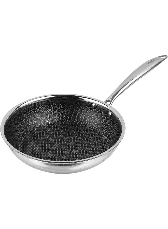 VINOD مقلاة فينود بلاتينيوم ثلاثية الطبقات من الفولاذ المقاوم للصدأ 20 سم | تصميم بنمط خلية النحل من الداخل، مقاومة للخدش، آمنة للطعام وخالية من PFOA - (مناسبة للطهي بالحث) - Image 1