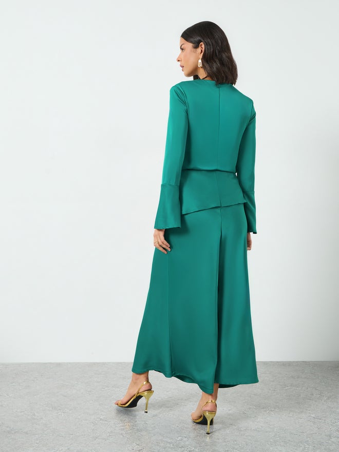 Styli Green Satin Bell Sleeves Maxi Dress - Image 5