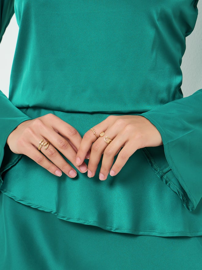Styli Green Satin Bell Sleeves Maxi Dress - Image 4
