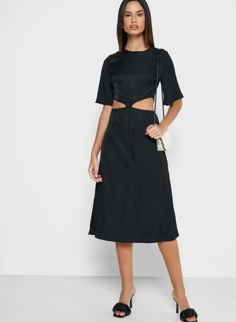 Ginger Cut Out Flowy Dress
