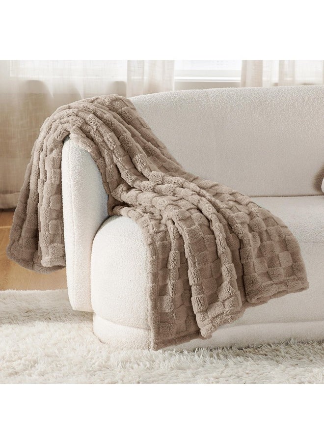 بيد شور بطانية Bedsure Light Taupe Throw Blanket للأريكة - بطانيات ناعمة للغاية ومريحة للنساء، بطانية صوفية صغيرة لطيفة للفتيات، 50 × 60 بوصة  - Image 2