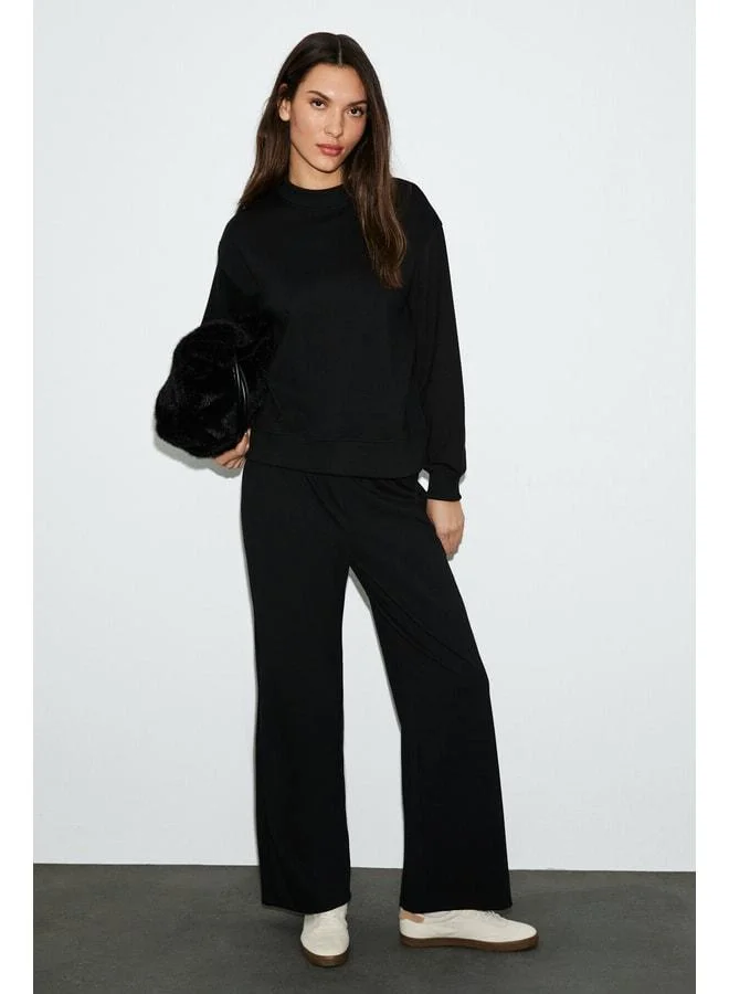 DOUE Women's Soft and Elastic Fabric Regular Fit Black Tracksuit Set.