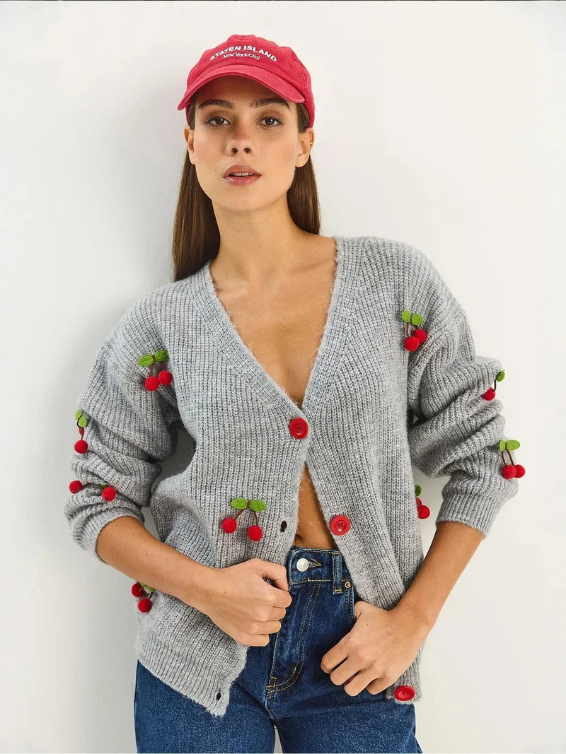 بيانكو لوتشي كارديجان محبوك بياقة على شكل حرف  مزين بتطريز فاكهة