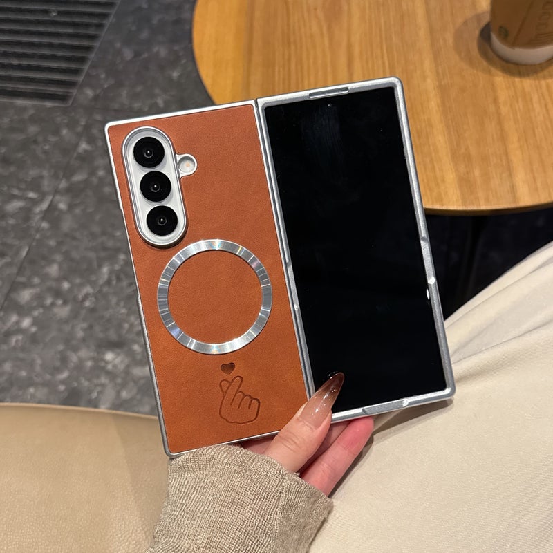 Fold Electroplated Silver Frame Heart Pattern Magnetic Phone Case Light Beige For Samsung Galaxy Z Fold 4 - Image 4