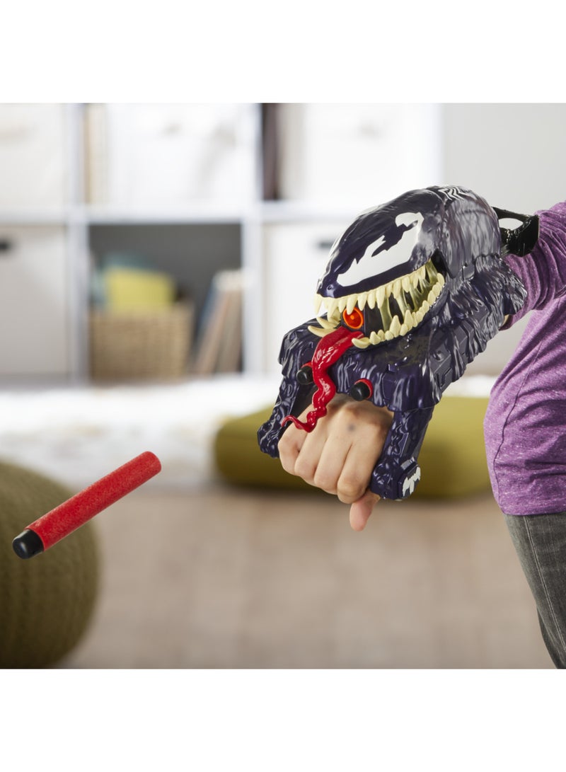 SPIDERMAN Marvel Spider-Man VenomVersus Marvelâ€™s Venom Strike Blaster, NERF Spider-Man Toy, Super Hero Toys for Kids Ages 5+ - Image 3