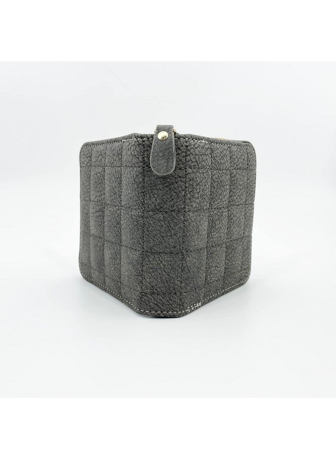 سيجا محفظة SYGA صغيرة من الجلد الصناعي بسحاب للنساء، رمادية اللون - بنمط مربعات - Image 5