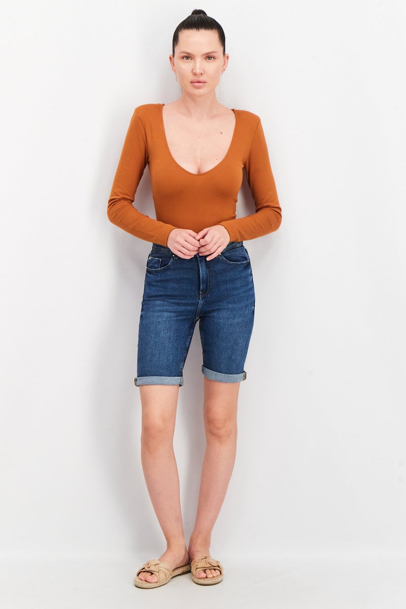 Mohito Women Regular Fit Cuffed Hem Denim Shorts, Blue Wash - Image 3