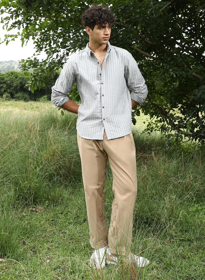 Campus Sutra Campus Sutra Men's Cloud Grey Edgy-Stripe Jacquard Shirt | Spread Collar , Long Sleeve Cuffed Sleeves , Button Closure | Stripes Jacquard | Cotton-Blend Shirt For Casual Wear