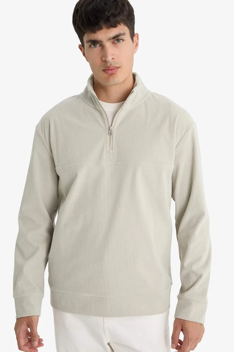 ديفاكتو Regular Fit Half Zip-Up Corduroy Sweatshirt