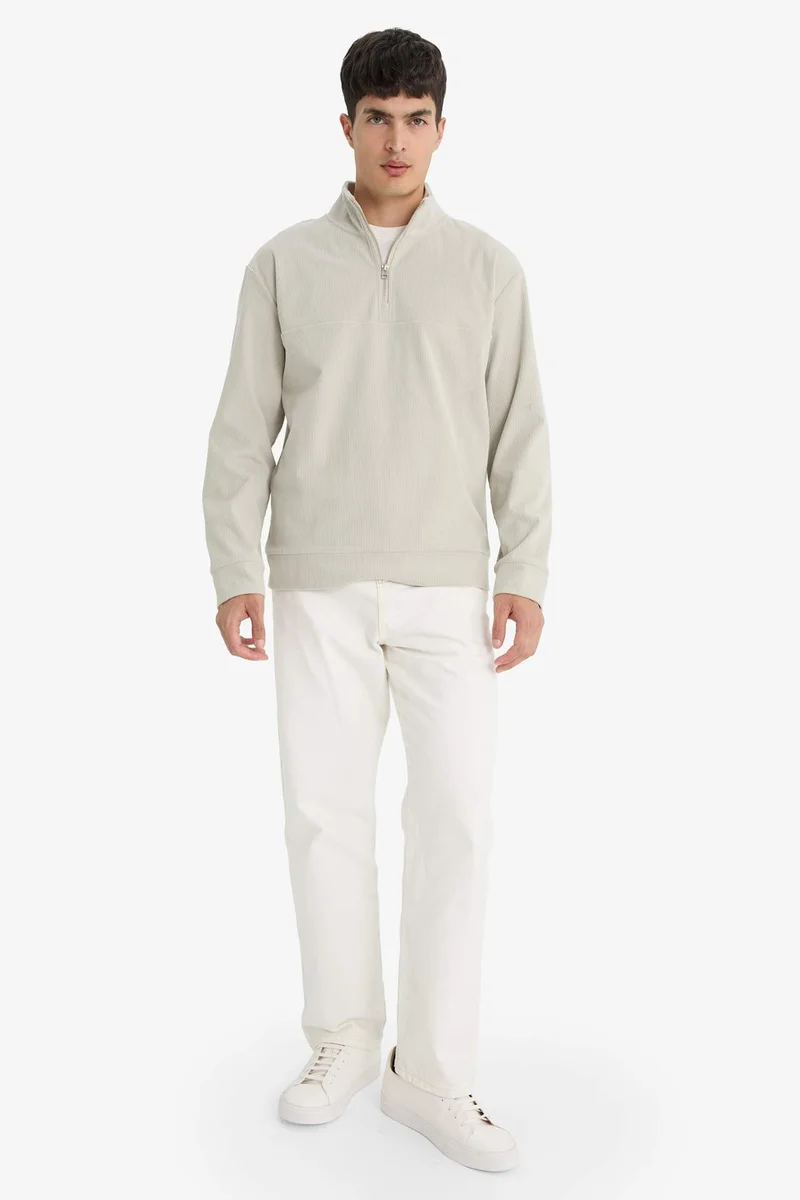 ديفاكتو Regular Fit Half Zip-Up Corduroy Sweatshirt