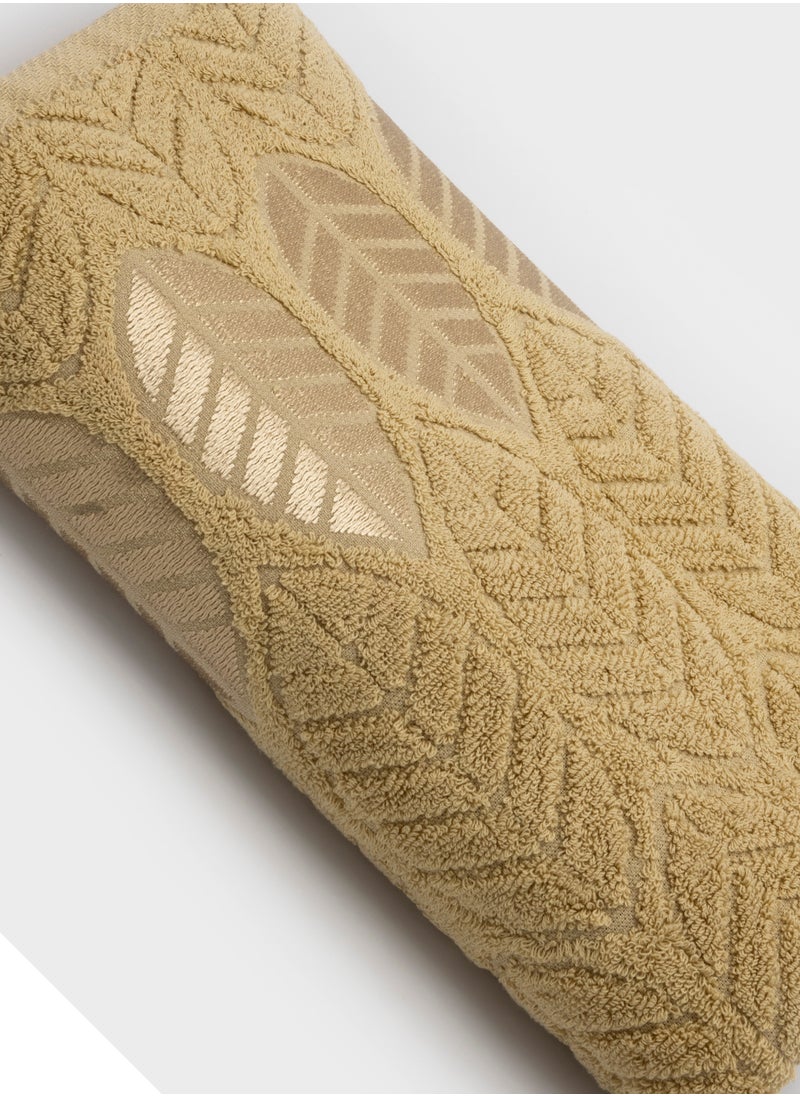 EG COTTON Jacquard Silk Leaf Towel Size: 55 x 115 cm Elegant design and irresistible luxury 100% Egyptian cotton Exceptional quality for high absorbency and lasting softness  - Image 1