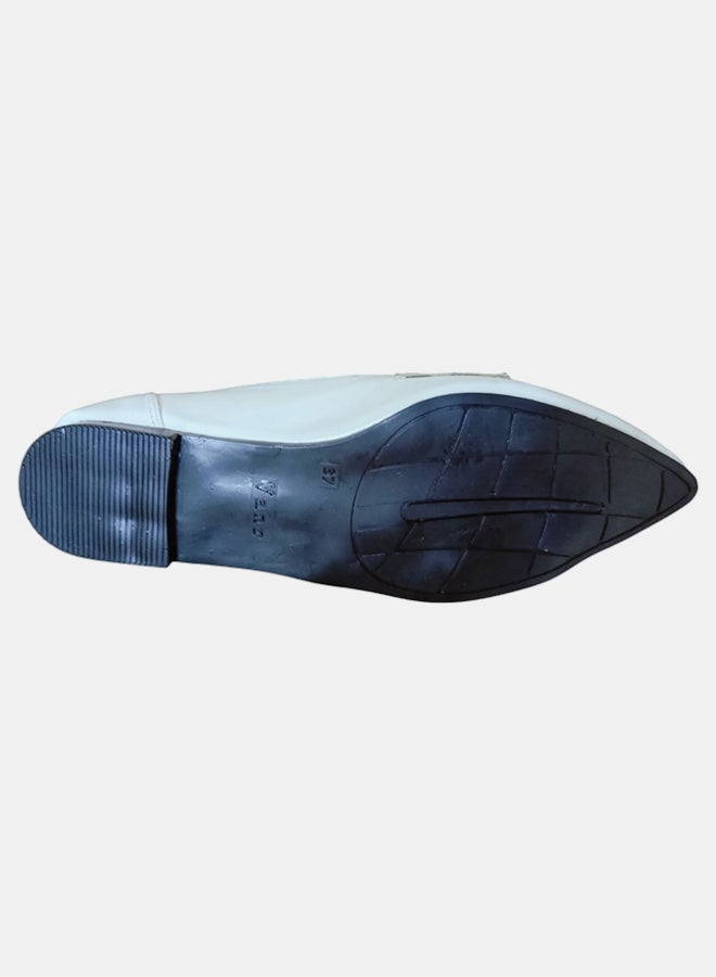 Classic Flats - Image 3