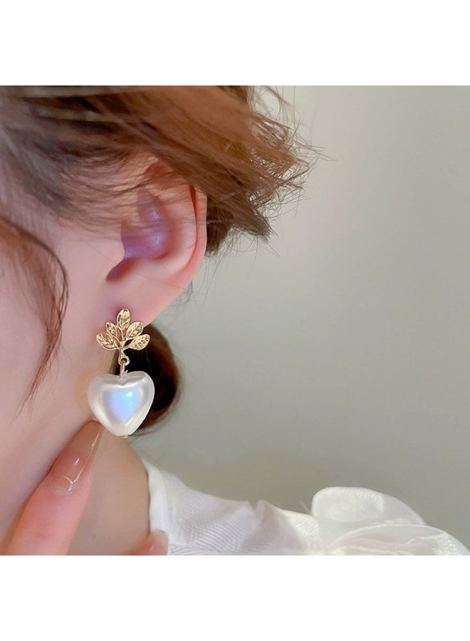 Goolsky أقراط إس925 فضة استرلينية على شكل قلب ورقة مع لؤلؤة – مجوهرات فاخرة عصرية بسيطة، لؤلؤة ونقوش ورقية مضادة للحساسية، للمكتب/الفعاليات اليومية غير الرسمية - Image 5