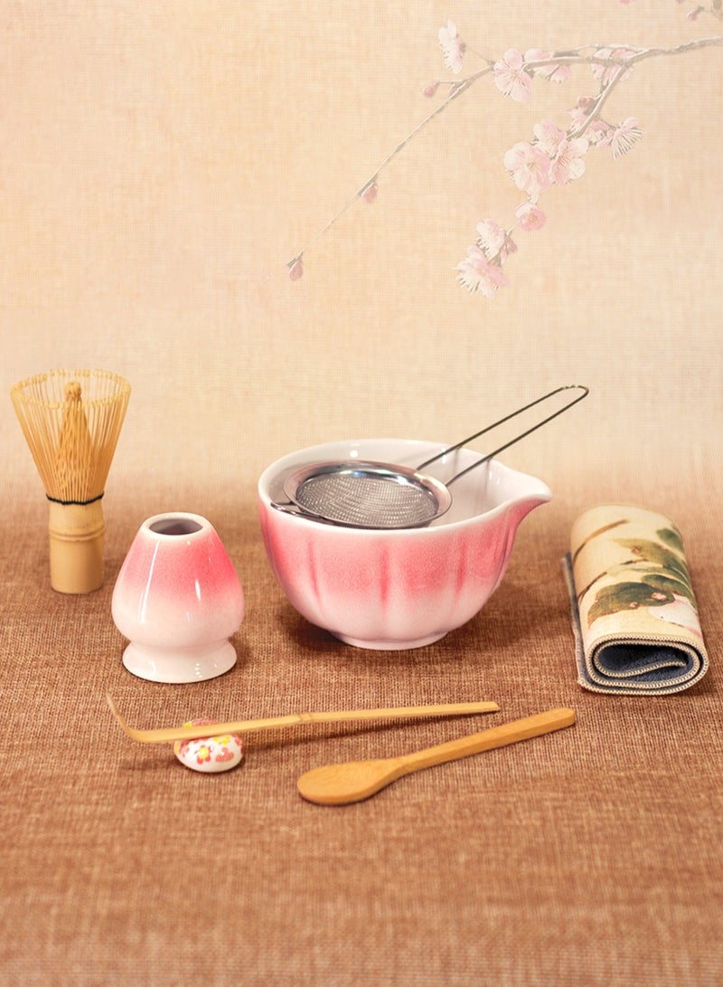 أدوات ماتشا، مجموعة ماتشا مكونة من 8 قطع، طقم خفاقة ماتشا وردية اللون - وعاء سيراميك متدرج الألوان مع فوهة، خفاقة وحامل من الخيزران، مغرفة من الخيزران، حامل مغرفة، ملعقة خشبية، منخل وحصيرة شاي - طقم ماتشا كامل وهدية مثالية لمحبي الماتشا، مستوحاة من أزهار الكرز - Image 2
