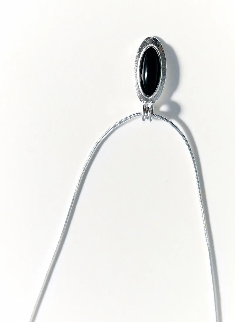 Lichi  Slim chain with oval pendant for Women | Best Price UAE