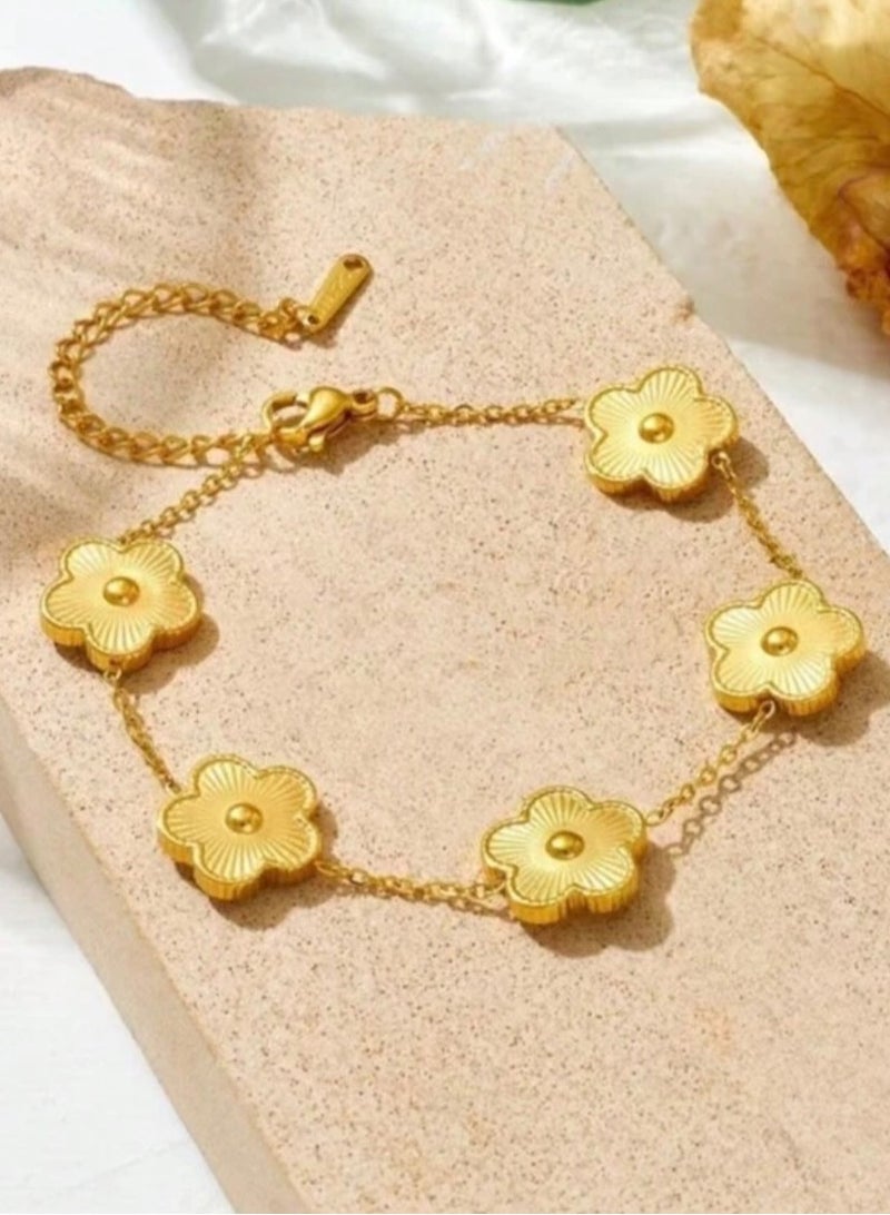 إيكوال اسوارة نسائية أنيقة وعالية الجودة مصنوعة من الاستانلس ستيل مطلية باللون الذهبي - Image 2