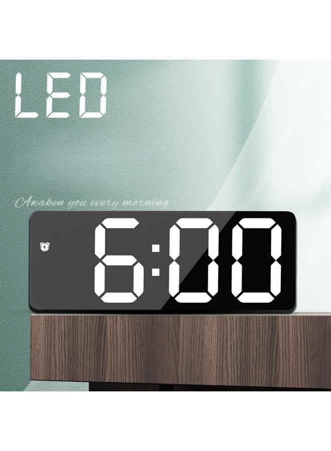 دبليو أيه أو كي أن منبه رقمي لغرف النوم ، شاشة LED مقاس 6.5 بوصة بأرقام بيضاء ، 3 مستويات سطوع قابلة للتعديل ، منبه مكتبي ، ساعة طاولة مع 1 منبه ، 12/24 ساعة ، درجة حرارة ، تقويم سلكي يعمل بالطاقة - أسود  - Image 2