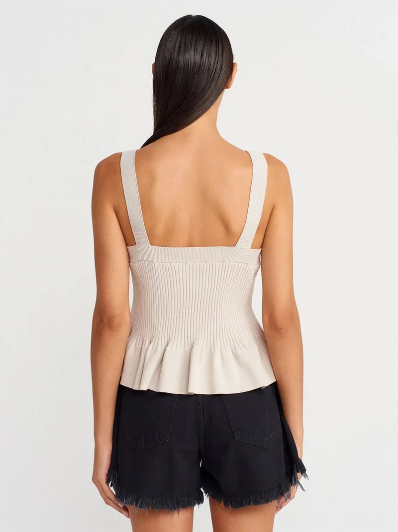 ديلفين Dilvin Fitted Ribbed Sleeveless Square-Neck Blouse