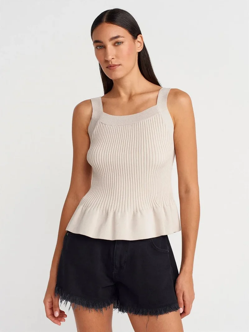 ديلفين Dilvin Fitted Ribbed Sleeveless Square-Neck Blouse