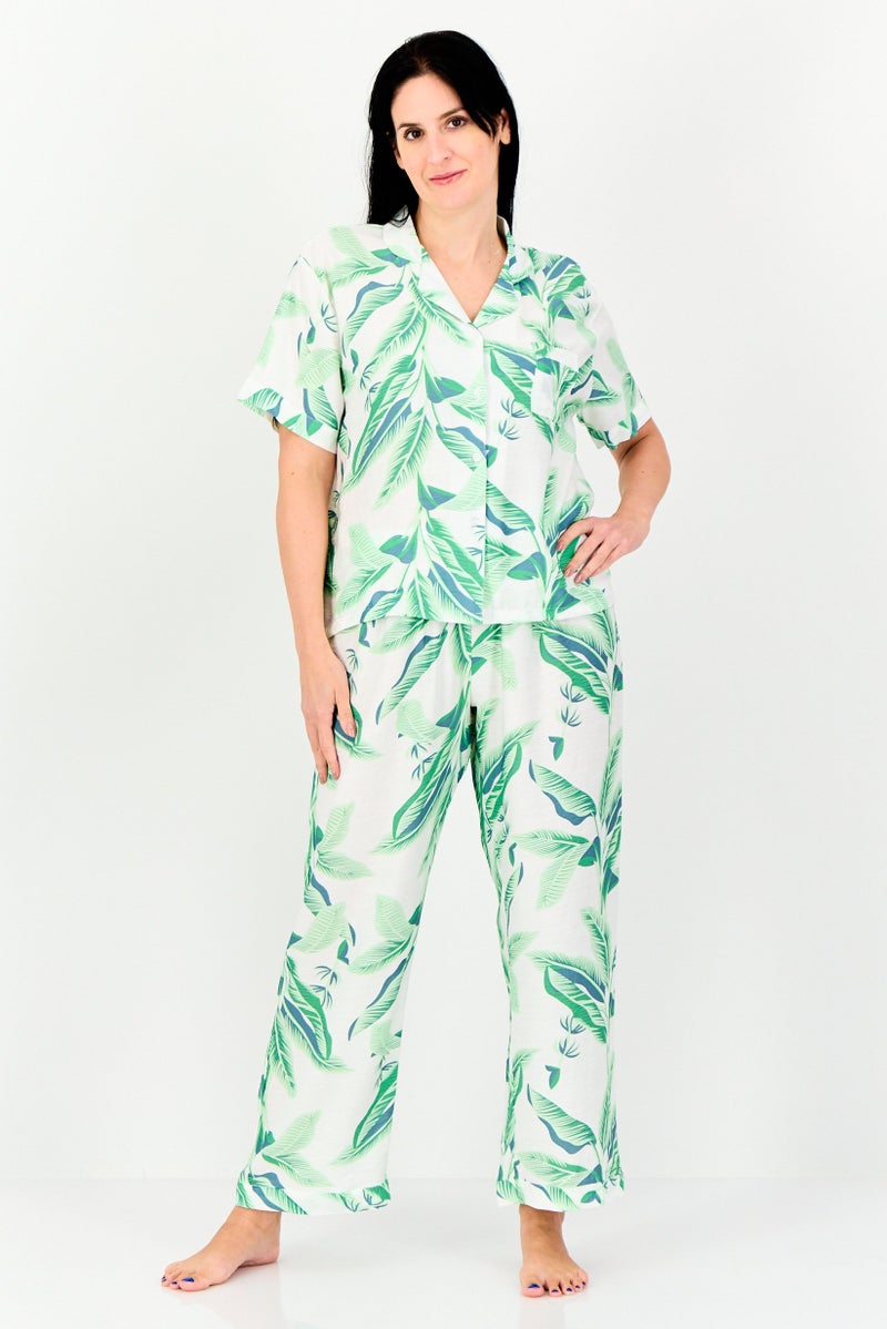 bebe طقم بيجاما نسائي من قطعتين بطبعة زهور، متعدد الألوان - Image 1